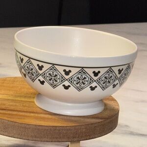 Disney Parks Mickey Mouse Icon Footed 6” Cereal Bowl Cream Black Mosaic